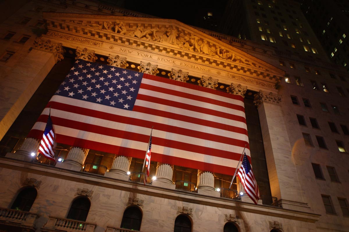 New-York-Stock-Exchange-American-Flag