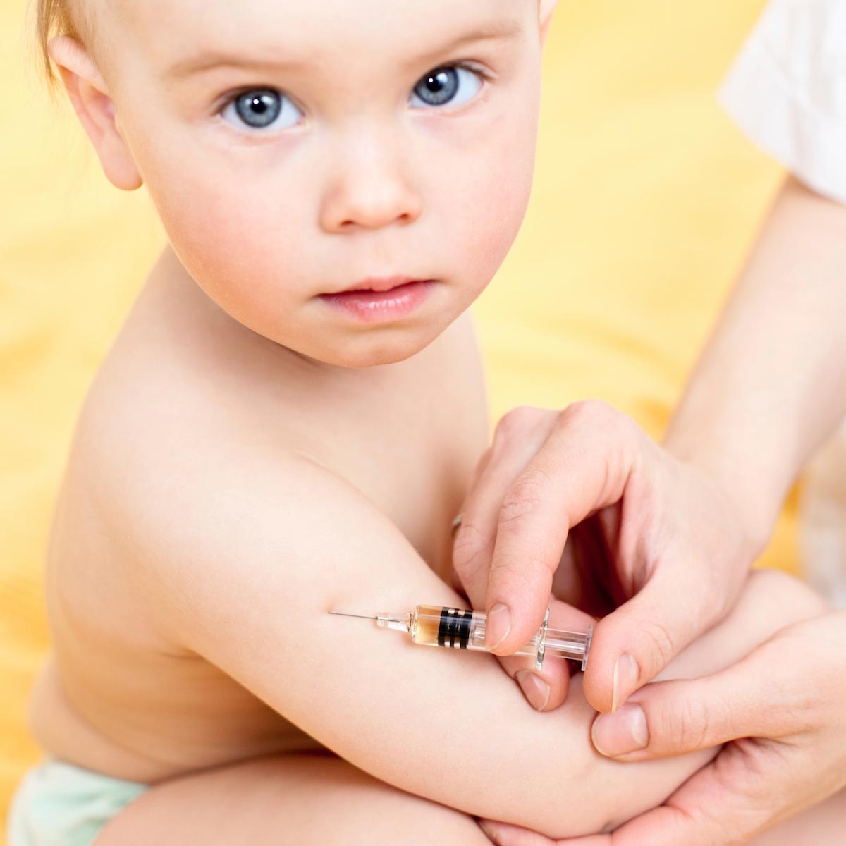 Baby-Doctor-Inject-Vaccine-Syringe