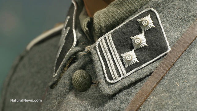 Close-Up-Nazi-Uniform-Collar