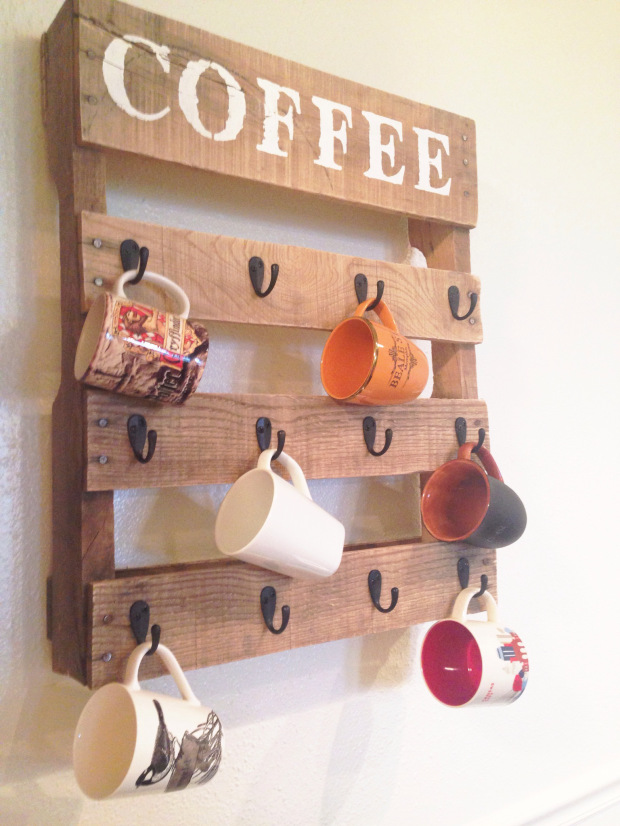 wood-pallet-coffee-mugs