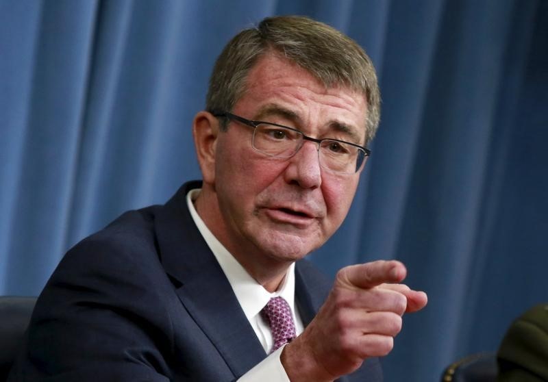 U.S. Defense Secretary Ash Carter gestures at a news conference at the Pentagon in Washington February 29, 2016. REUTERS/Yuri Gripas