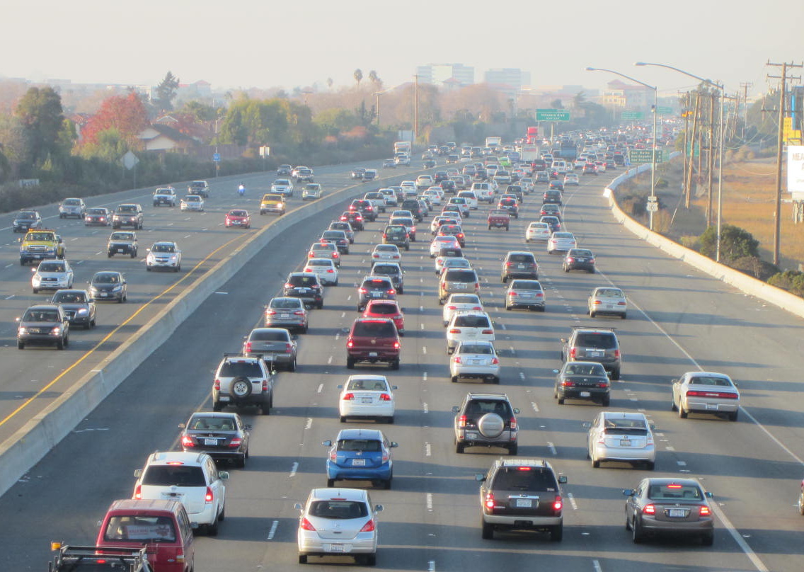 crowded-highway-cars-road