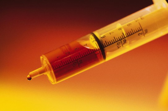 Close-Up-Syringe-Vaccine-Flu-Shot