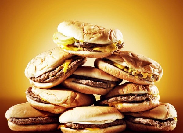 Pile-Of-Fast-Food-Cheese-Hamburgers