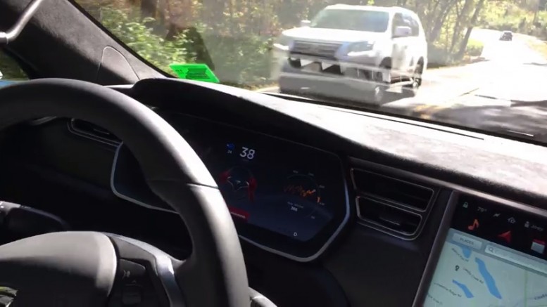 Tesla-self-driving-autopilot-car-almost-crashed