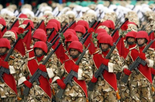 Iranian-Army-soldiers-march-during-a-military-parade-in-Tehran_4