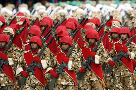 Iranian-Army-soldiers-march-during-a-military-parade-in-Tehran_4